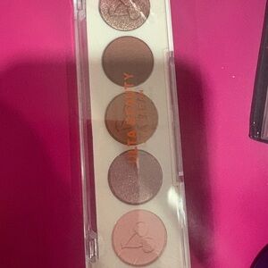 Ulta Beauty Eyeshadow Palette - Browns and Creams